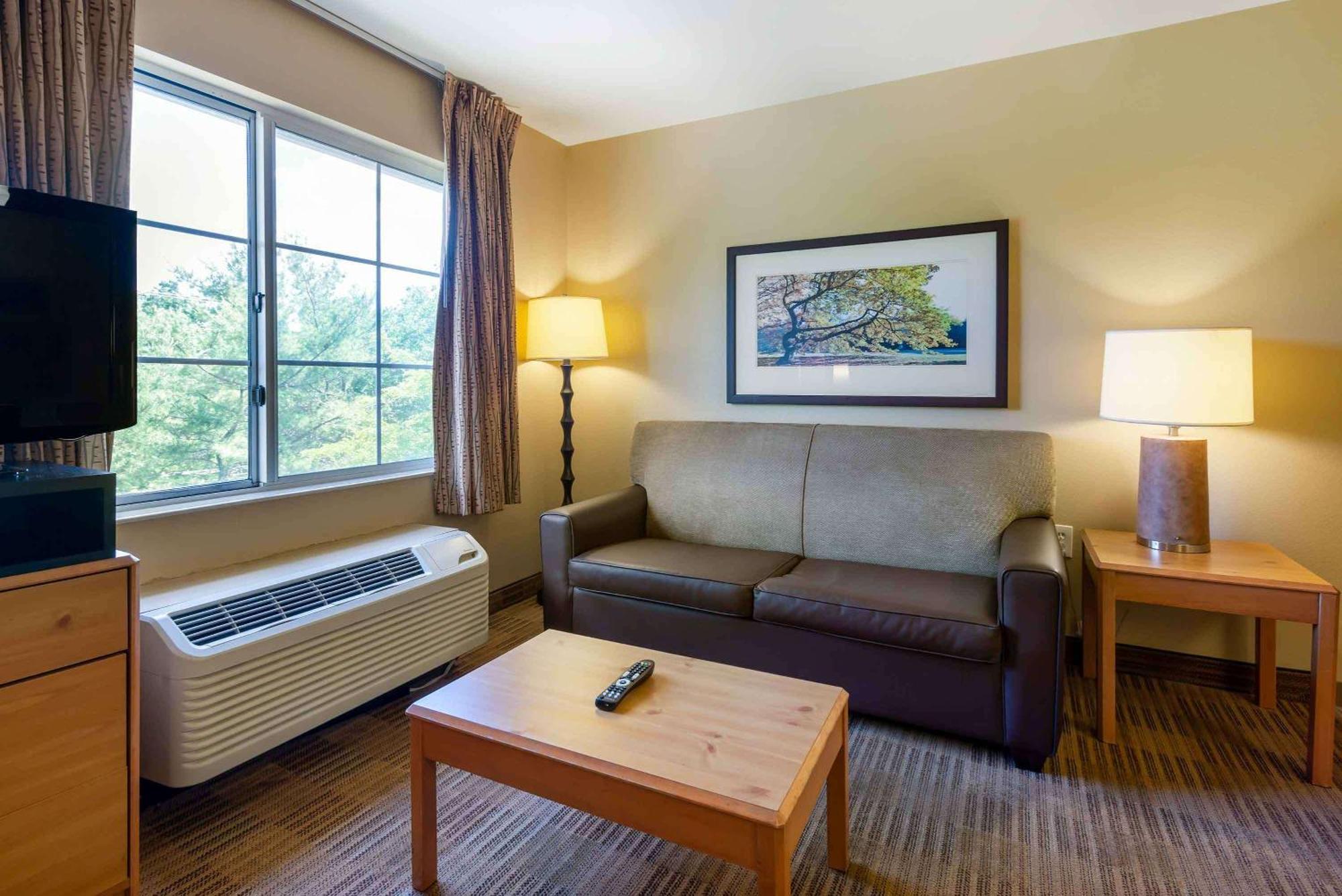 เอ็กซ์เทนด์ สเตย์ อเมริกา พิสแคตะเวย์ รัตเกอร์ส ยูนิเวอร์ซิตี้ Hotel Randolphville ภายนอก รูปภาพ