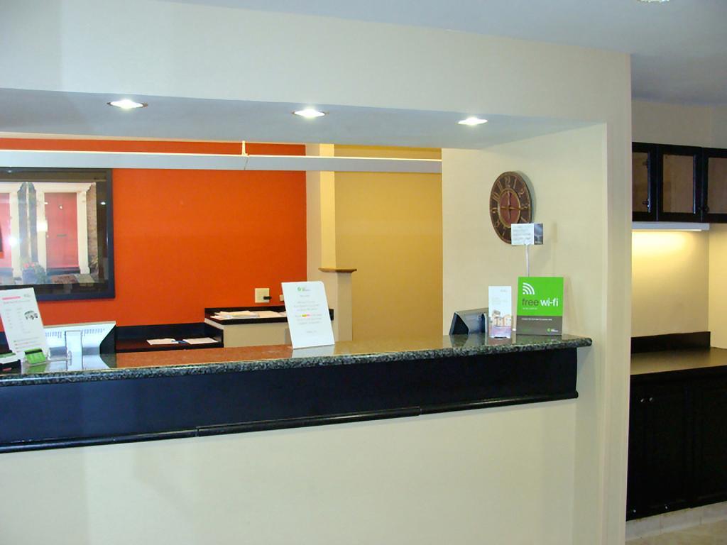 เอ็กซ์เทนด์ สเตย์ อเมริกา พิสแคตะเวย์ รัตเกอร์ส ยูนิเวอร์ซิตี้ Hotel Randolphville ภายนอก รูปภาพ